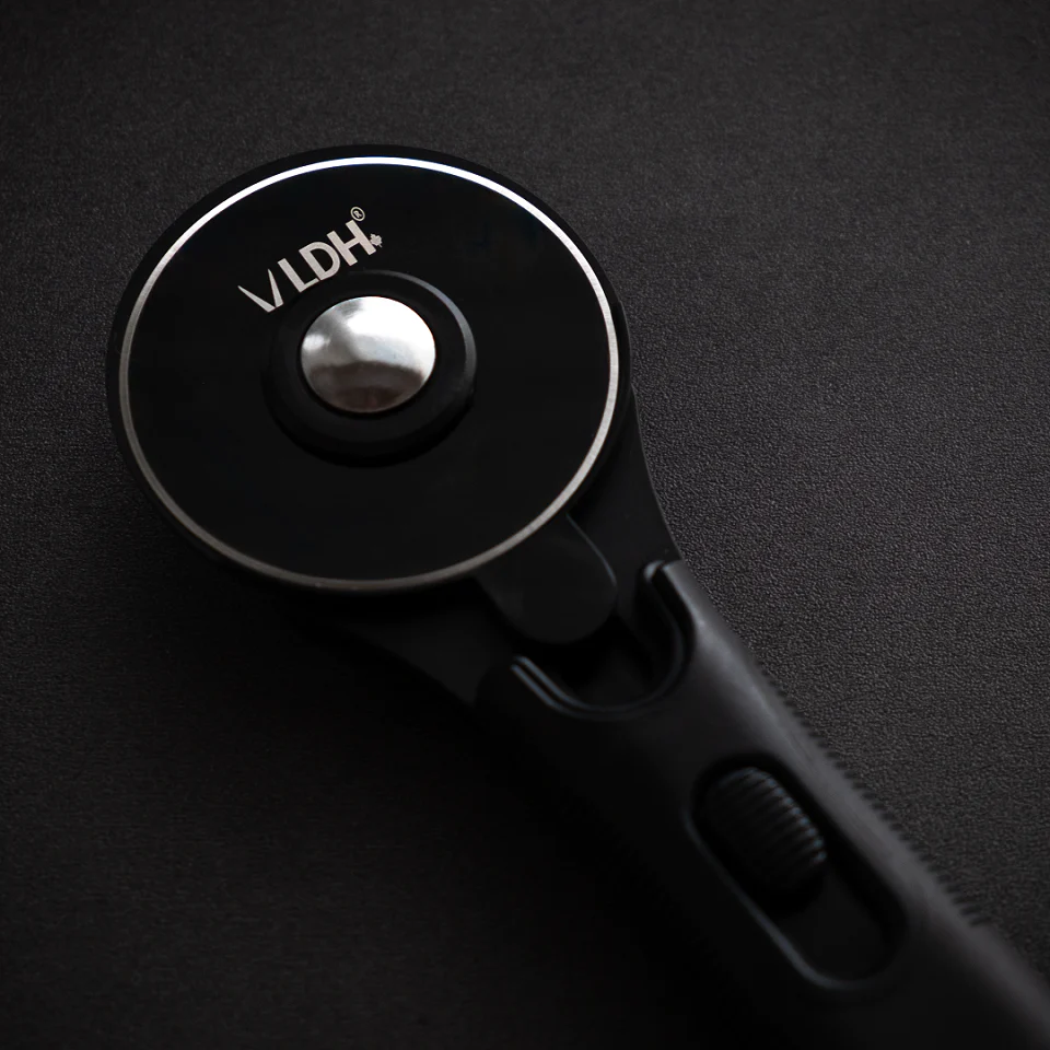 60mm Midnight Edition Rotary Cutter - Image 5